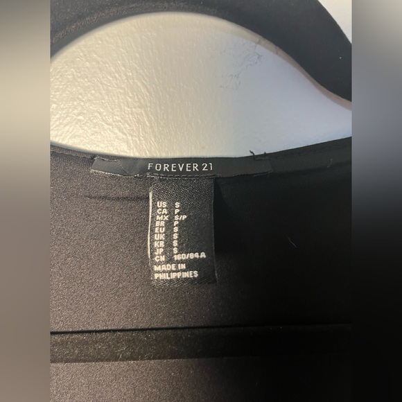 • Forever 21 Sparkly Shimmer Dress Gold and Black - Picture 10 of 12